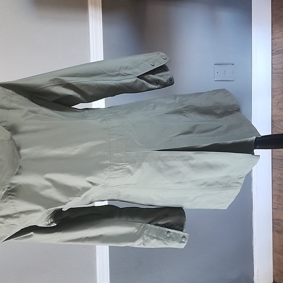 LL BEAN Women's jacket - Picture 8 of 16